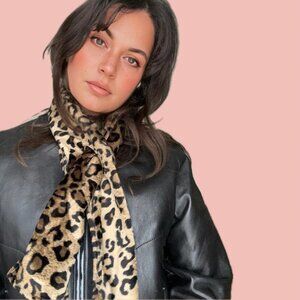 Vintage Leopard Print Scarf – Chic